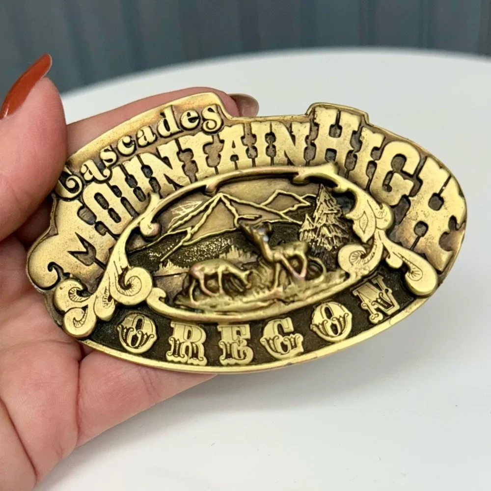Vintage 1975 Adezy Cascades Mountain High Oregon Belt Buckle Brass Tone